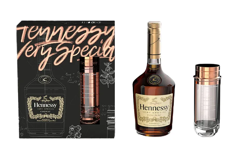 Hennessy V.S Gift Box with Shaker - 750 ML | Brandy